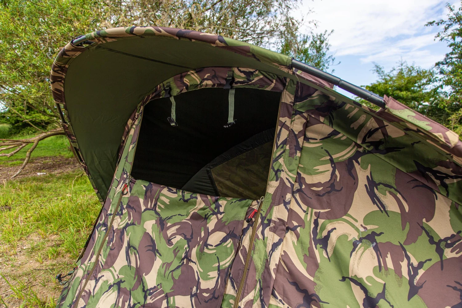 Ultimate Bionic Bivvy DPM Camouflage 2-Man 3 Ultimate Bionic Bivvy DPM Camouflage 2-Man